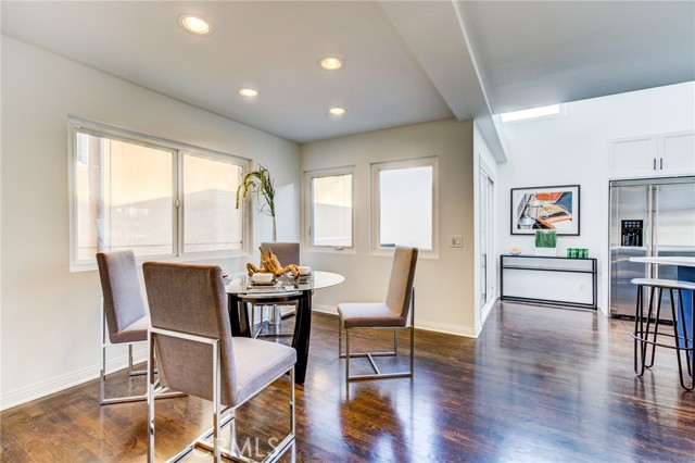 3207 Crest Drive, Manhattan Beach, California 90266, 3 Bedrooms Bedrooms, ,3 BathroomsBathrooms,Residential,Sold,Crest,PW21156135