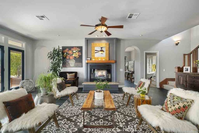 Detail Gallery Image 4 of 52 For 19401 Oakie Doakie, Trabuco Canyon,  CA 92679 - 3 Beds | 2 Baths