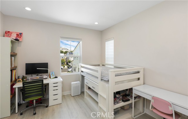 230 Holliston, Lake Forest CA: https://media.crmls.org/medias/20936c8c-cd75-4207-a81b-abfdc8ec04b4.jpg