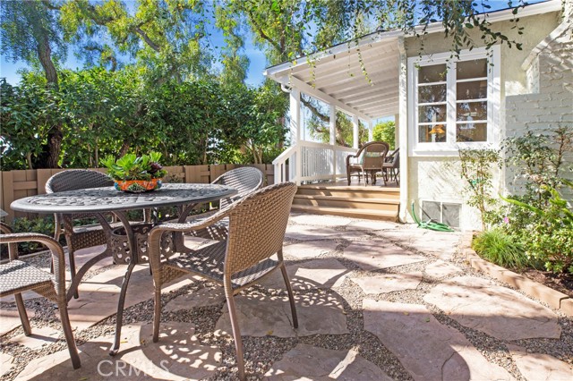 508 Seaview, Laguna Beach CA: https://media.crmls.org/medias/20946b2f-ae6c-4836-bd79-4bc19f228521.jpg