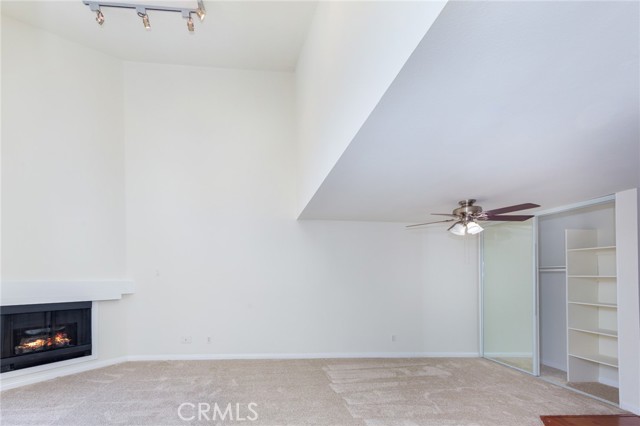 Detail Gallery Image 7 of 19 For 5545 Canoga Ave #320,  Woodland Hills,  CA 91367 - 1 Beds | 1 Baths