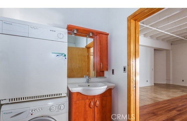 Detail Gallery Image 6 of 7 For 312 W 5th St #1110,  Los Angeles,  CA 90013 - 1 Beds | 1 Baths