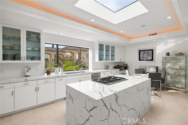 Detail Gallery Image 20 of 31 For 215 Poppy Ave, Corona Del Mar,  CA 92625 - 5 Beds | 4/2 Baths