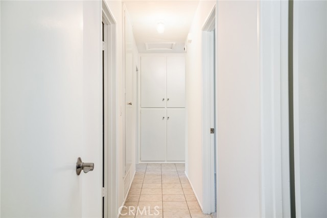 Detail Gallery Image 15 of 43 For 20642 Goshawk Ln, Huntington Beach,  CA 92646 - 5 Beds | 3 Baths