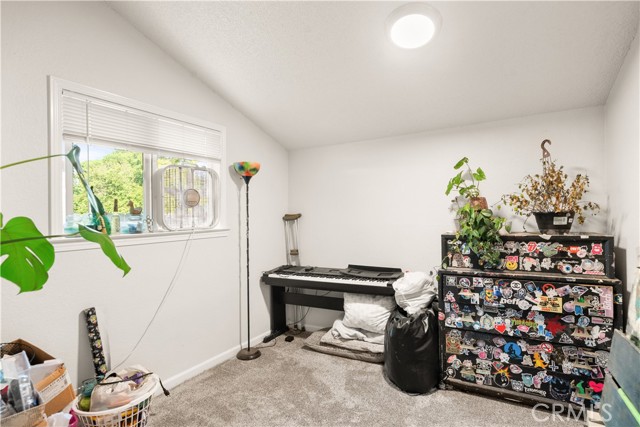 2870 Orange Avenue, Oroville CA: https://media.crmls.org/medias/20956278-359d-41d0-ac76-c80e187c1e7f.jpg