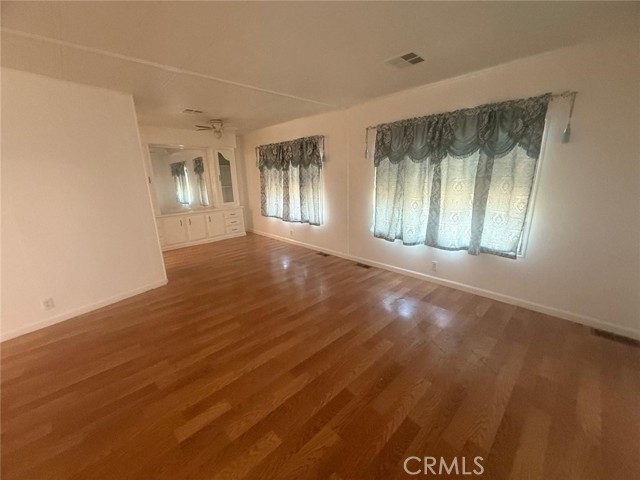 33013 Arbolado Lane, Lake Elsinore CA: https://media.crmls.org/medias/2095f9c3-4b9a-41ed-a6d4-e38f997dfb7c.jpg