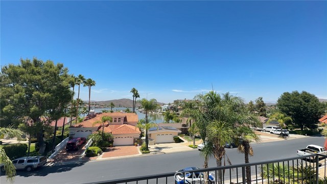 22547 Cascade, Canyon Lake CA: https://media.crmls.org/medias/20963573-9f4e-430c-868f-bd3b9144fa8b.jpg