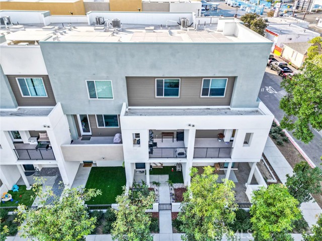 Detail Gallery Image 6 of 26 For 18 E Sunset St, Long Beach,  CA 90805 - 3 Beds | 3 Baths