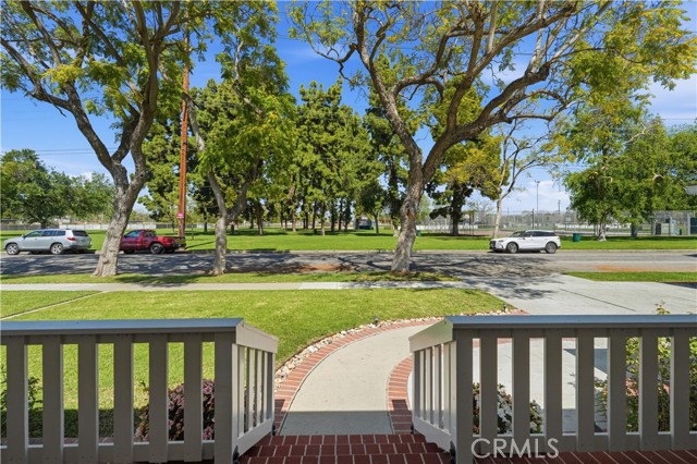 Detail Gallery Image 6 of 58 For 5640 E Parkcrest, Long Beach,  CA 90808 - 3 Beds | 3 Baths