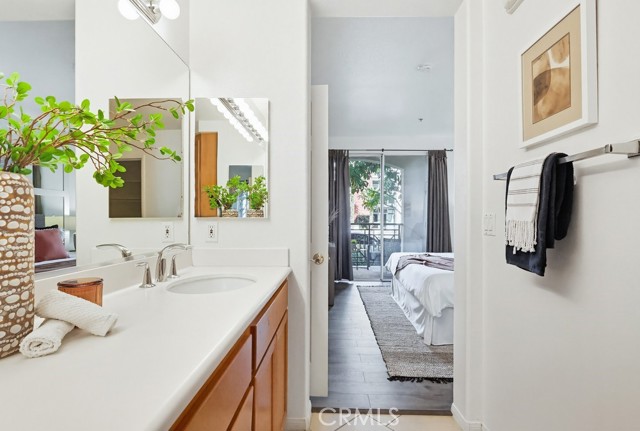 Image 19 of 75 For 13075 Pacific Promenade  115