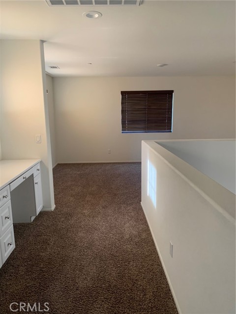 Detail Gallery Image 6 of 10 For 15038 15038 Paseo Verde Place Rw, Victorville,  CA 92394 - 4 Beds | 3 Baths