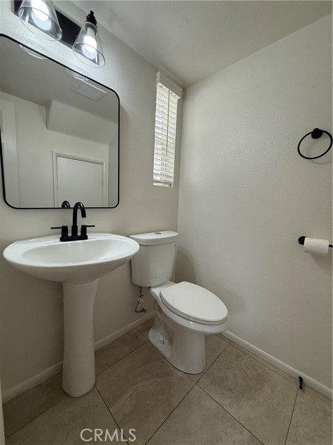 Detail Gallery Image 10 of 39 For 12 Poppyfield Ln, Rancho Santa Margarita,  CA 92688 - 3 Beds | 2/1 Baths