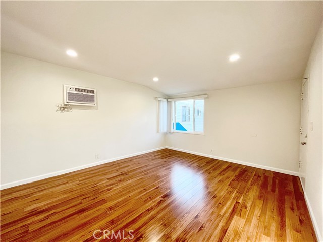 Detail Gallery Image 7 of 10 For 2512 Canada Bld #6,  Glendale,  CA 91208 - 1 Beds | 1 Baths