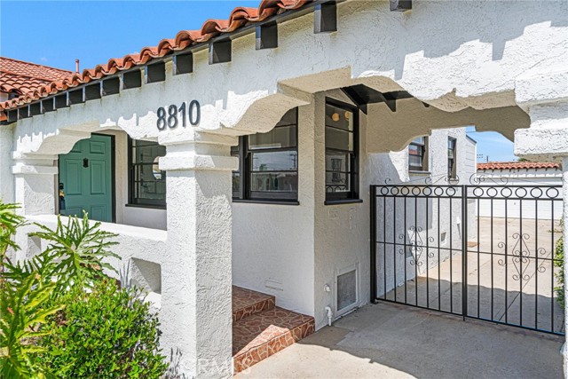 Image 3 for 8810 S Gramercy Pl, Los Angeles, CA 90047