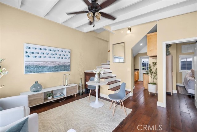 226 44th St, Manhattan Beach, California 90266, 1 Bedroom Bedrooms, ,Residential,Sold,44th St,SB22107069