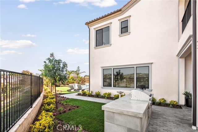 Detail Gallery Image 18 of 19 For 22057 Tuscany Ct, Walnut,  CA 91789 - 5 Beds | 5/1 Baths