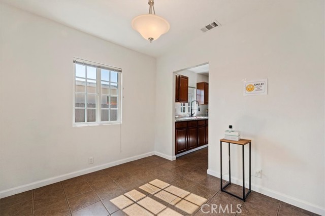 Detail Gallery Image 15 of 37 For 10779 Barlow, Lynwood,  CA 90262 - 2 Beds | 1 Baths