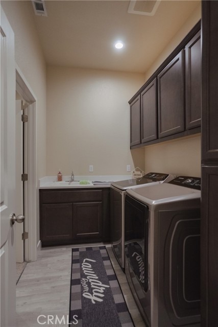 Detail Gallery Image 31 of 50 For 2374 Paramount Ln, Manteca,  CA 95337 - 3 Beds | 2/1 Baths