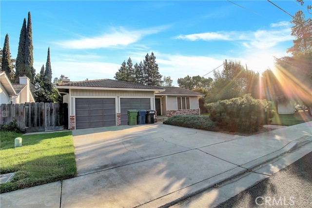 Detail Gallery Image 1 of 1 For 2300 E Hawkeye Ave, Turlock,  CA 95380 - 3 Beds | 2 Baths