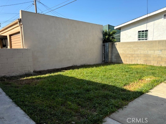 Detail Gallery Image 9 of 14 For 537 Bradshawe Ave, Los Angeles,  CA 90022 - – Beds | – Baths