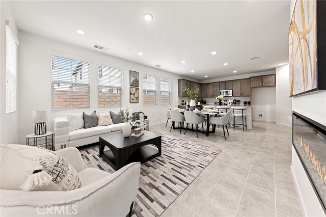 Detail Gallery Image 8 of 55 For 2972 E Calgary St, Ontario,  CA 91761 - 4 Beds | 3 Baths