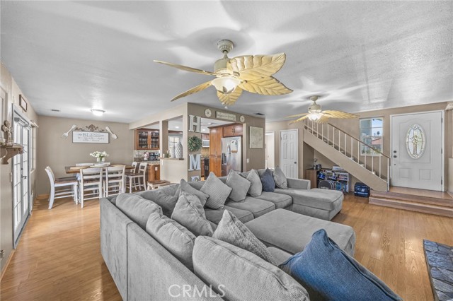 1629 Glenview Drive, Perris CA: https://media.crmls.org/medias/209d9ed5-4072-48a9-a9b5-a99aec865183.jpg