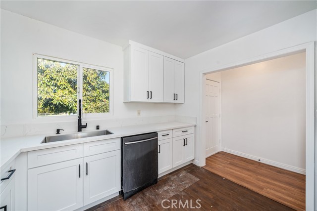 Detail Gallery Image 13 of 33 For 324 Albert, Pomona,  CA 91767 - 4 Beds | 2 Baths