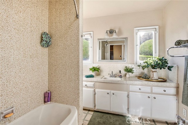 Detail Gallery Image 12 of 29 For 1225 S Leland, San Pedro,  CA 90731 - 4 Beds | 2 Baths