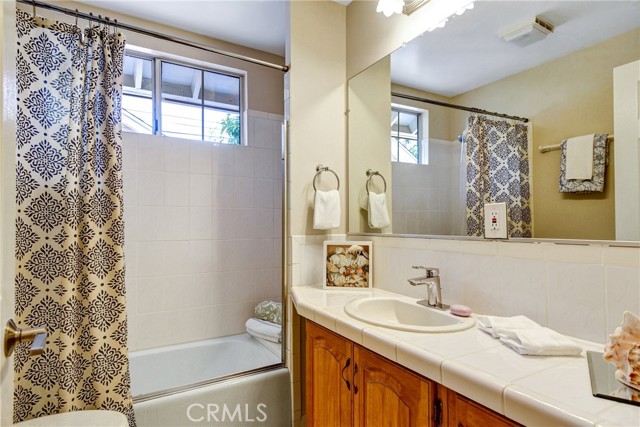 2364 6th Street, La Verne CA: https://media.crmls.org/medias/209edab6-9835-40ee-944a-837d1634734e.jpg