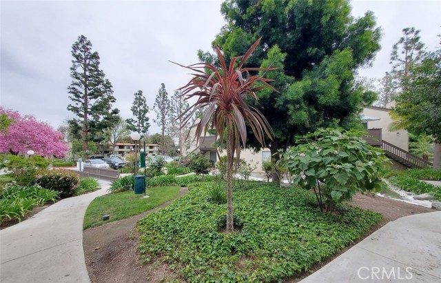 Detail Gallery Image 4 of 23 For 1300 Cabrillo Park Dr #D,  Santa Ana,  CA 92701 - 1 Beds | 1 Baths
