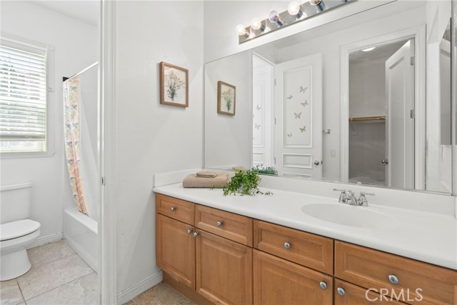 21 Plaza Modena, Lake Elsinore CA: https://media.crmls.org/medias/20a135d4-4e93-43d1-bea5-c4f6f9ed38ca.jpg