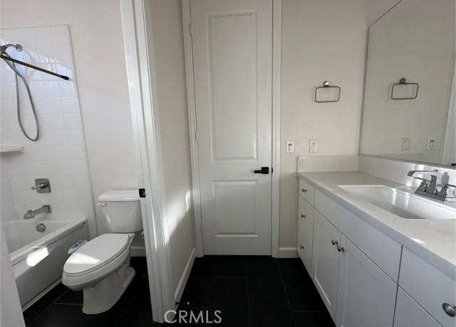 Detail Gallery Image 20 of 26 For 273 Barnes, Tustin,  CA 92782 - 4 Beds | 3 Baths