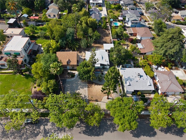 181 E Alegria Avenue, Sierra Madre CA: https://media.crmls.org/medias/20a1fed4-eebf-4265-a4d4-0d6fa622a534.jpg