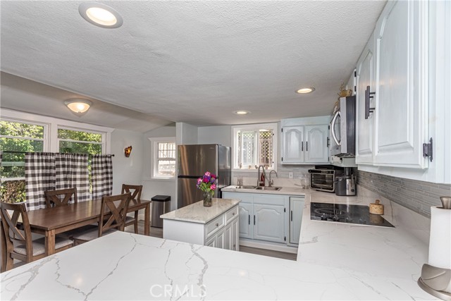 Image 21 of 49 For 13995 Hazel Drive