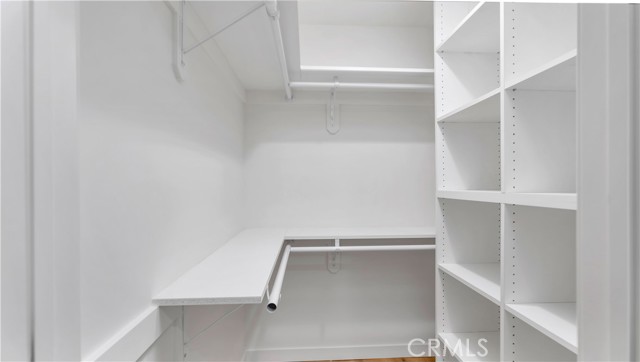 318 N Catalina, Burbank CA: https://media.crmls.org/medias/20a3635f-c442-441b-bf31-c722dc2bc7cc.jpg