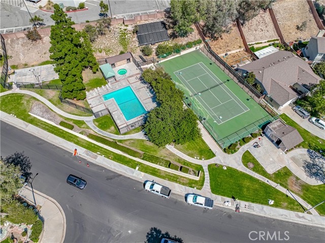 Detail Gallery Image 23 of 26 For 16722 Shinedale Dr, Canyon Country,  CA 91387 - 3 Beds | 3/1 Baths