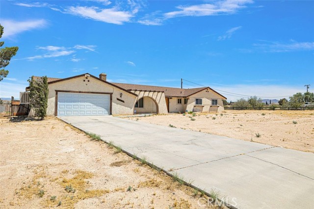2581 Country Club Dr, Barstow, CA 92311