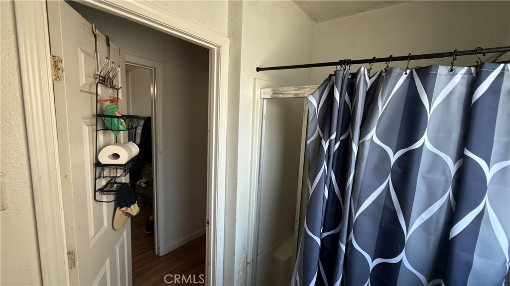 https://media.crmls.org/medias/20a437e9-96ce-4835-ada9-8d56472c4556.jpg?preset=X-Large