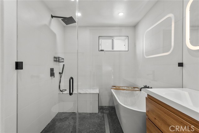 2067 Mayview Drive, Los Angeles CA: https://media.crmls.org/medias/20a51000-9d88-4cee-97b1-450a641cd979.jpg