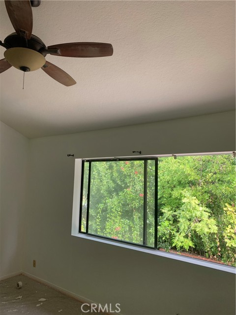 5246 Calderon Road, Woodland Hills CA: https://media.crmls.org/medias/20a59b92-91a1-4e5a-a75a-879b2449a5c6.jpg