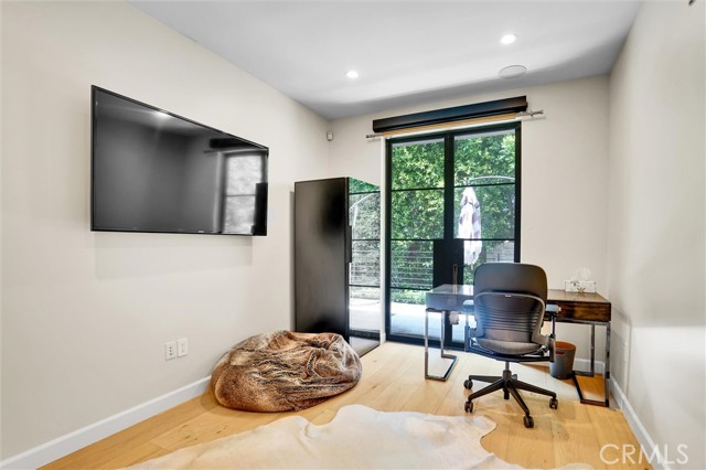Detail Gallery Image 30 of 75 For 618 6th Ave, Venice,  CA 90291 - 4 Beds | 4 Baths