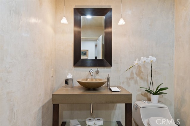 Detail Gallery Image 30 of 54 For 3601 Cananea, Encino,  CA 91436 - 6 Beds | 5/1 Baths