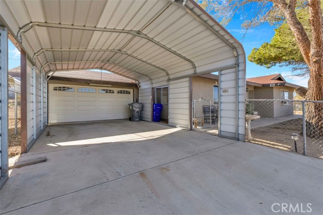 Detail Gallery Image 3 of 36 For 60449 Natoma, Joshua Tree,  CA 92252 - 2 Beds | 2 Baths