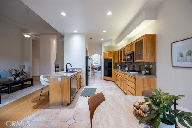 3185 Via Casita Place, Chico CA: https://media.crmls.org/medias/20a6f1db-6778-40ee-a94f-4dbeb31dac45.jpg