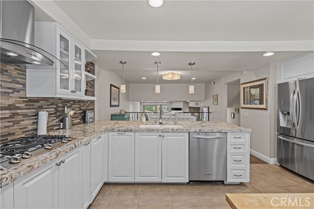 22255 1/4 Erwin Street, Woodland Hills CA: https://media.crmls.org/medias/20a7409b-20ef-4ec8-9e13-398a05500588.jpg