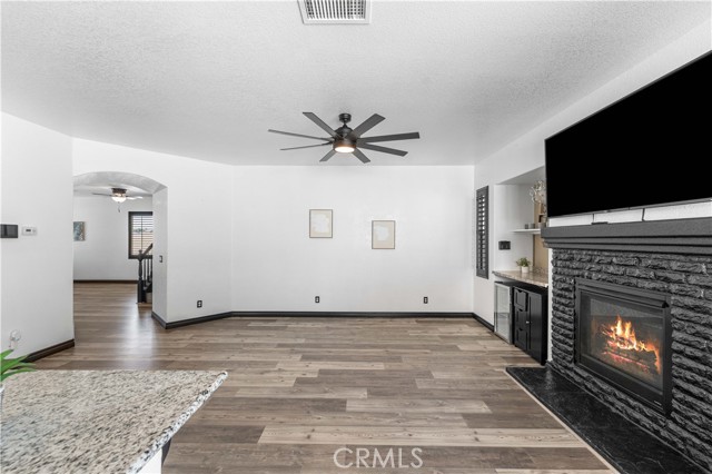 3429 Gemstone Avenue, Rosamond CA: https://media.crmls.org/medias/20a76eea-fba4-4d47-9e7b-2eff7950371d.jpg