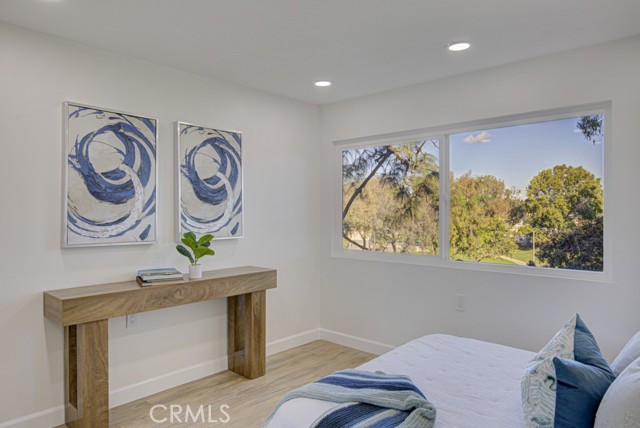 5499 Paseo Del Lago W, Laguna Woods CA: https://media.crmls.org/medias/20a7c596-c446-4850-8657-deeffaaea478.jpg