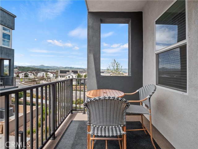 Detail Gallery Image 17 of 43 For 27013 Hummingbird Ln, Valencia,  CA 91381 - 3 Beds | 3 Baths