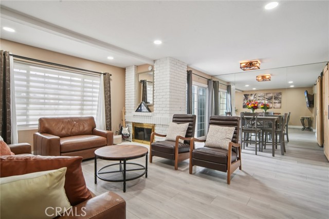 Detail Gallery Image 4 of 26 For 21466 Cypresswood, Lake Forest,  CA 92630 - 3 Beds | 2/1 Baths