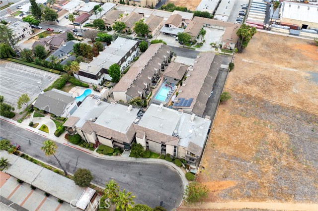 2299 N Legion Drive, Signal Hill CA: https://media.crmls.org/medias/20a8a16b-bbee-4160-89d6-c3c6c4d5fe42.jpg